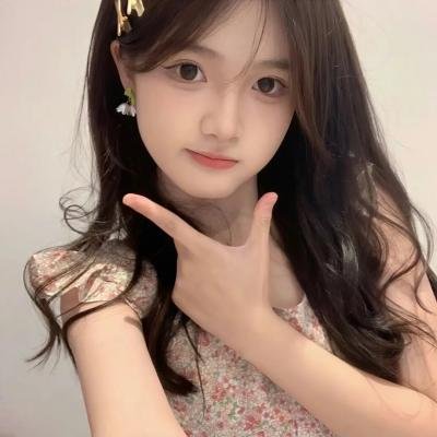 她比烟花寂寞